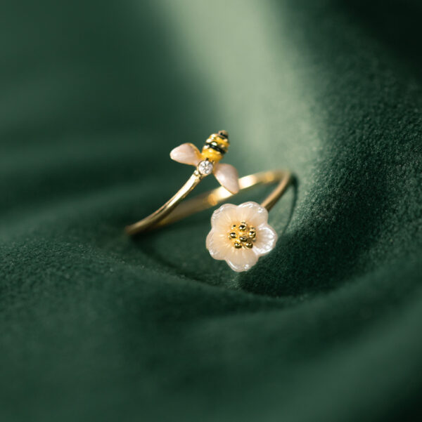 Limited 925 Silver Flower and Bee Ring